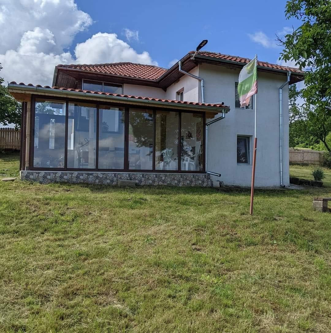 House for Sale in Izgrev, Sliven