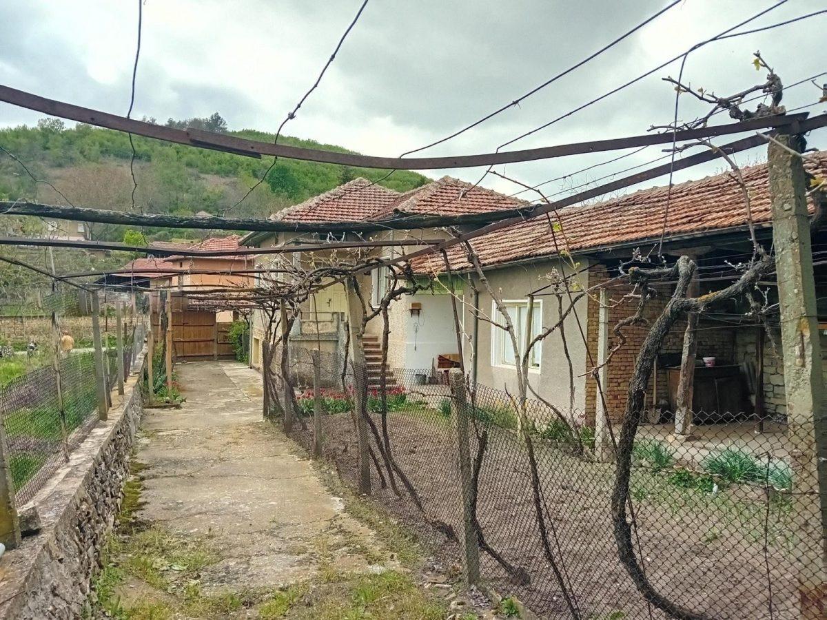 House for Sale in Suhindol, Veliko Tarnovo