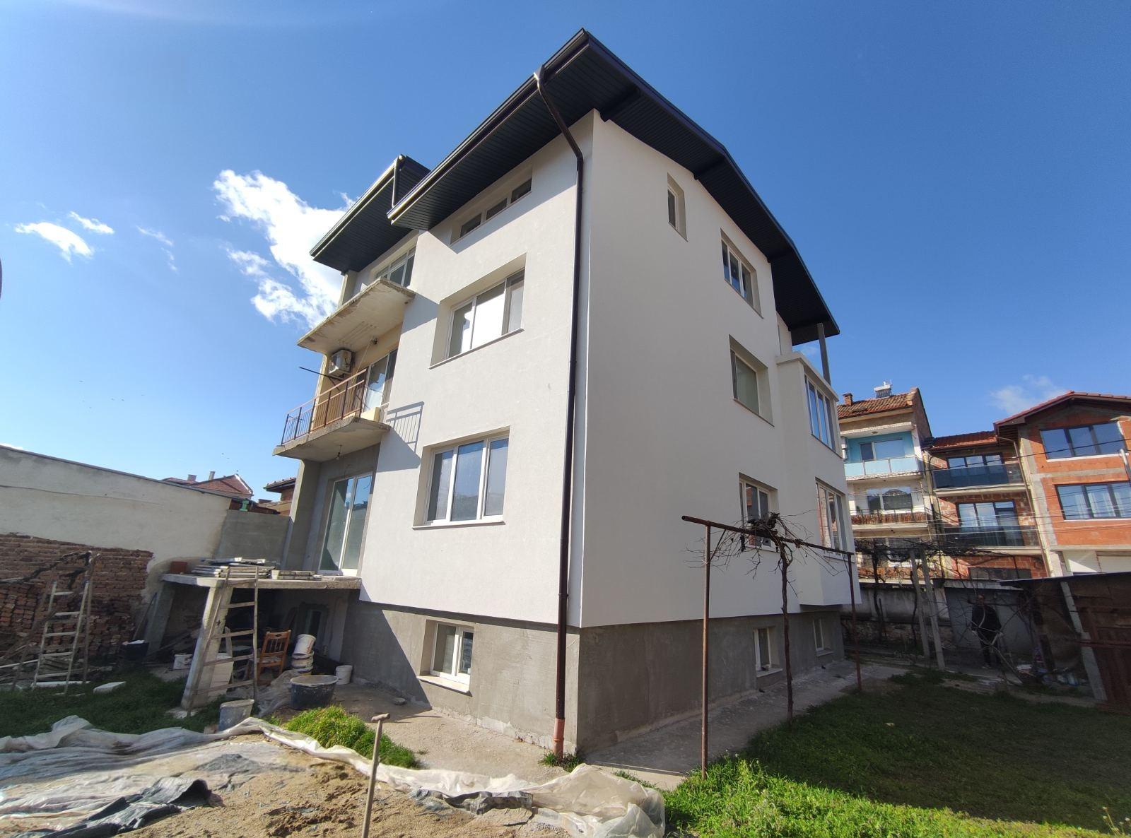 House for Sale in Pazardzhik, Center