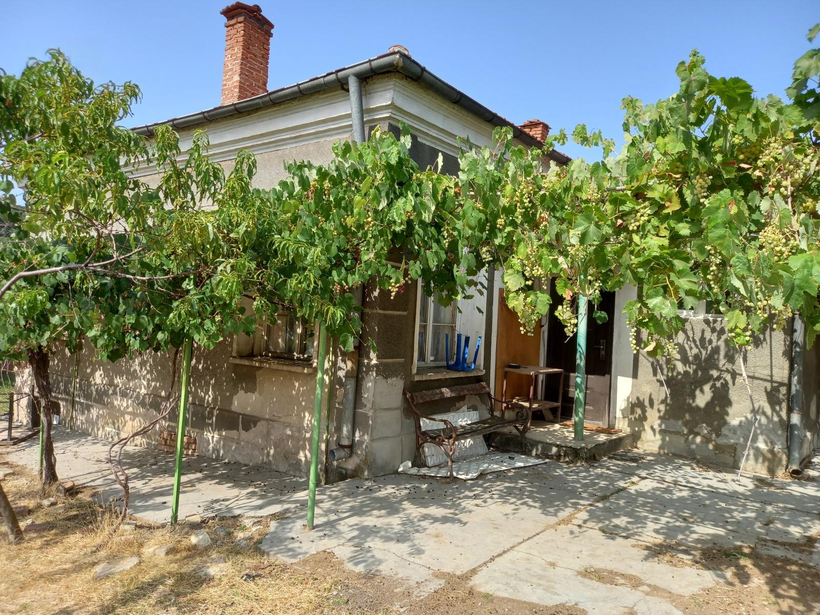 House for Sale in Belopoptsi, Sofia Province