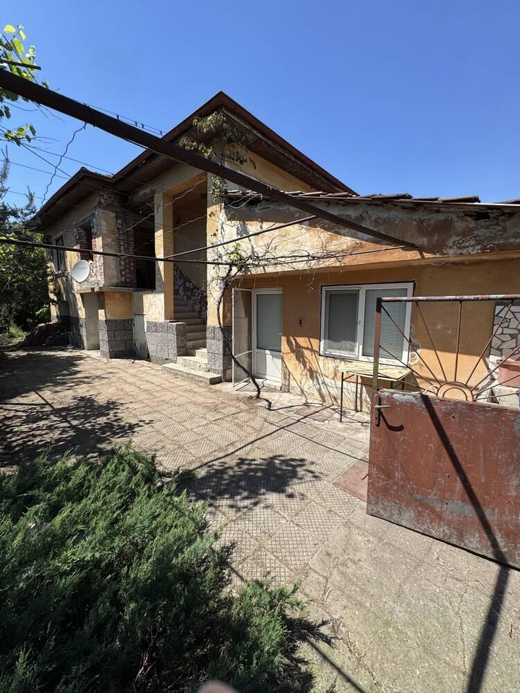 House for Sale in Tsalapitsa, Plovdiv