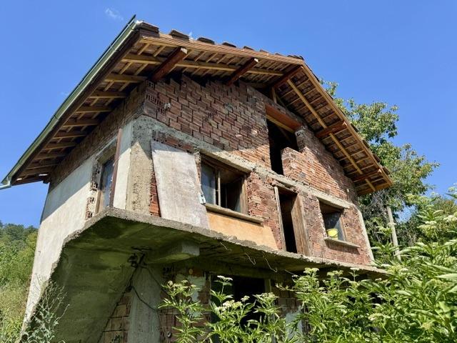 Villa for Sale in Golyama Zhelyazna, Lovech