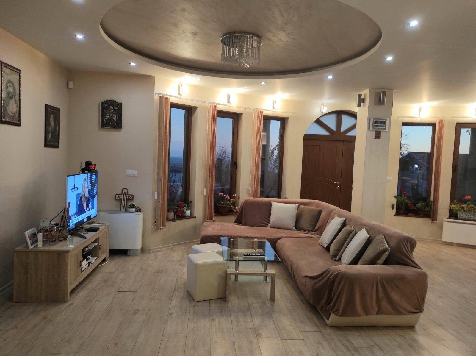 House for Sale in Stara Zagora, Zheleznik – tsentar