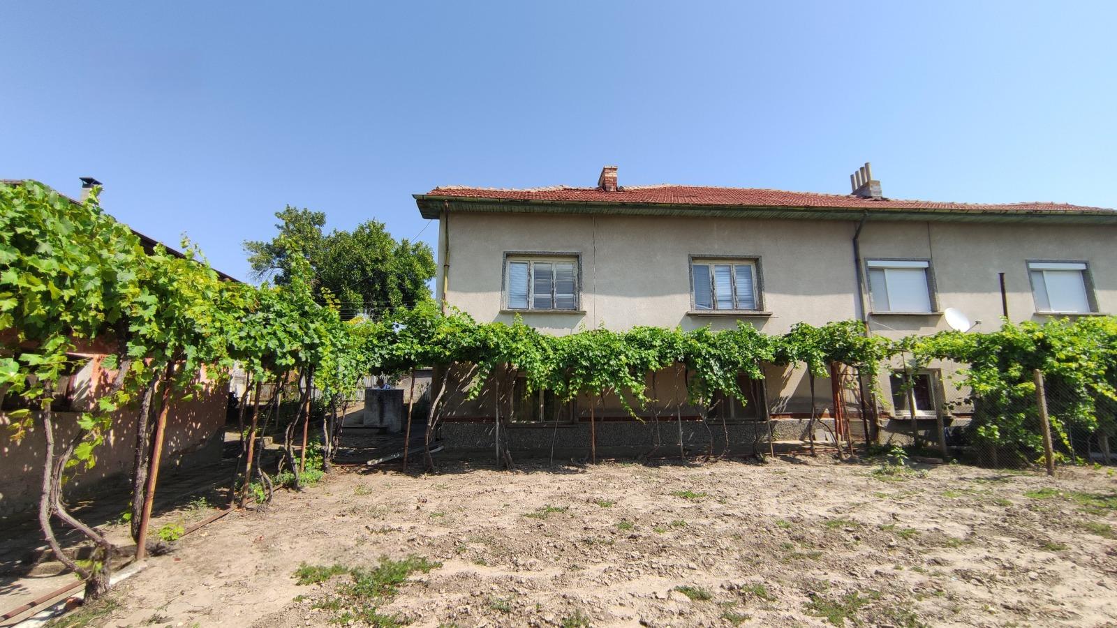 House for Sale in Slavyanovo, Pleven