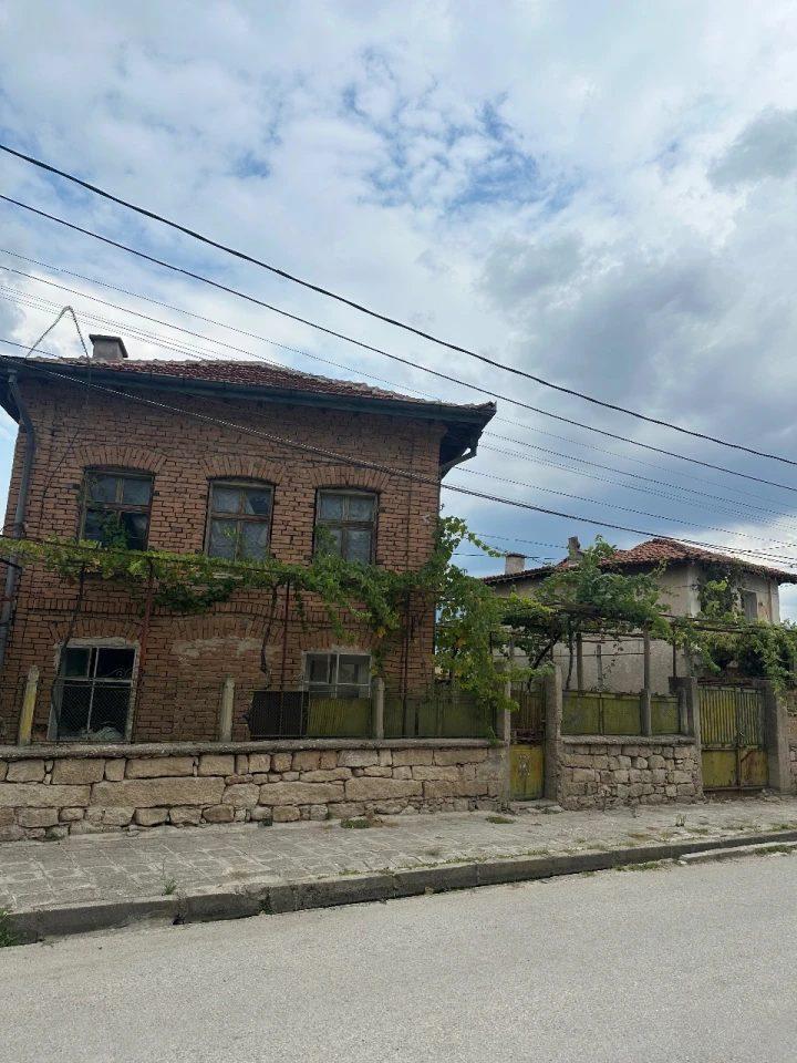 House for Sale in Karavelovo, Plovdiv