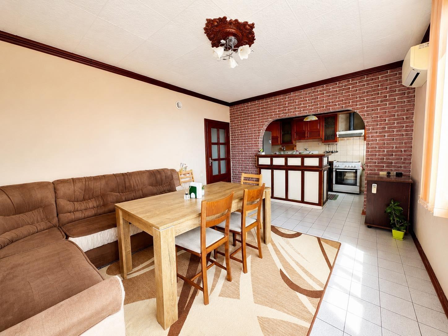 House Floor for Sale in Aksakovo, Varna