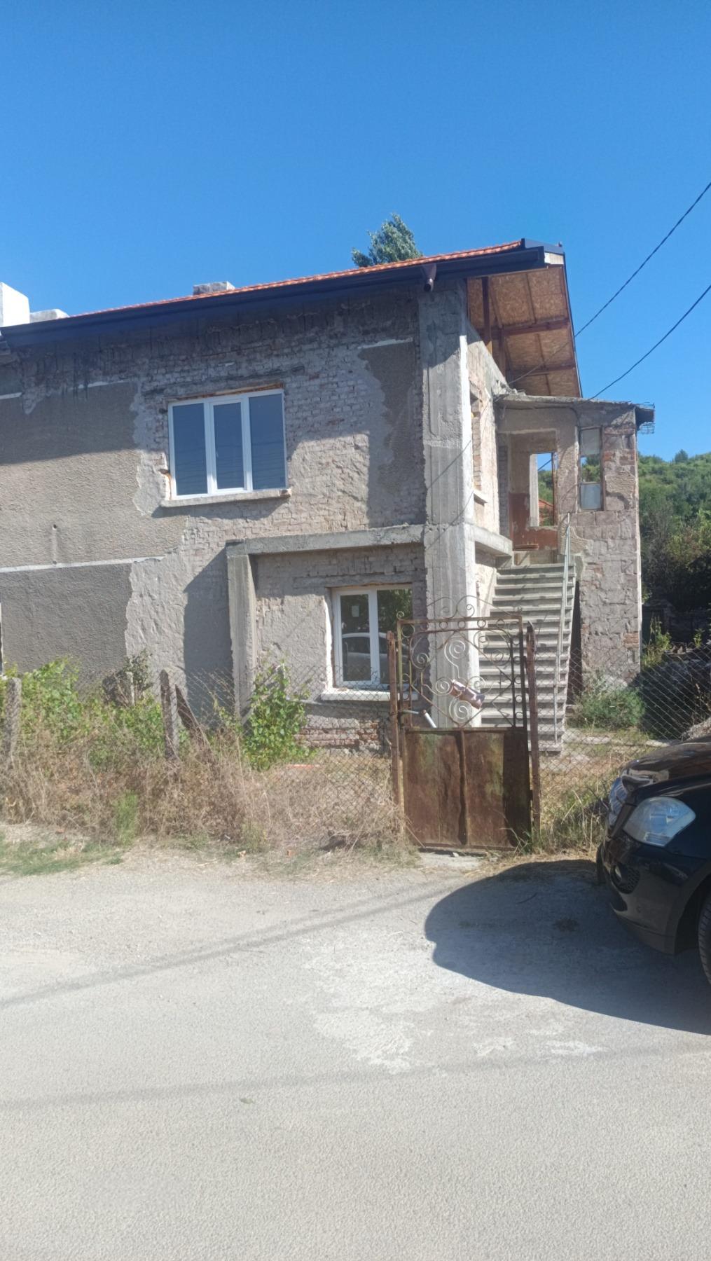 House for Sale in Batanovtsi, Pernik