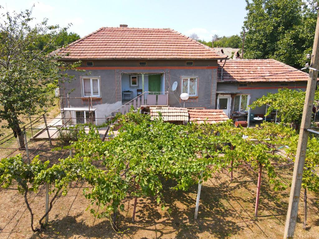 Villa for Sale in Dolna Lipnitsa, Veliko Tarnovo