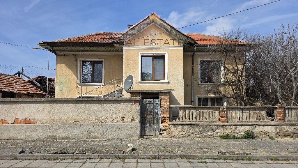 House for Sale in Staro Zhelezare, Plovdiv