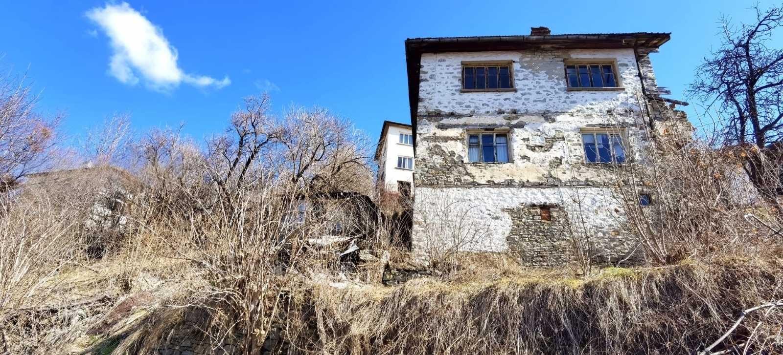 House for Sale in Momchilovtsi, Smolyan