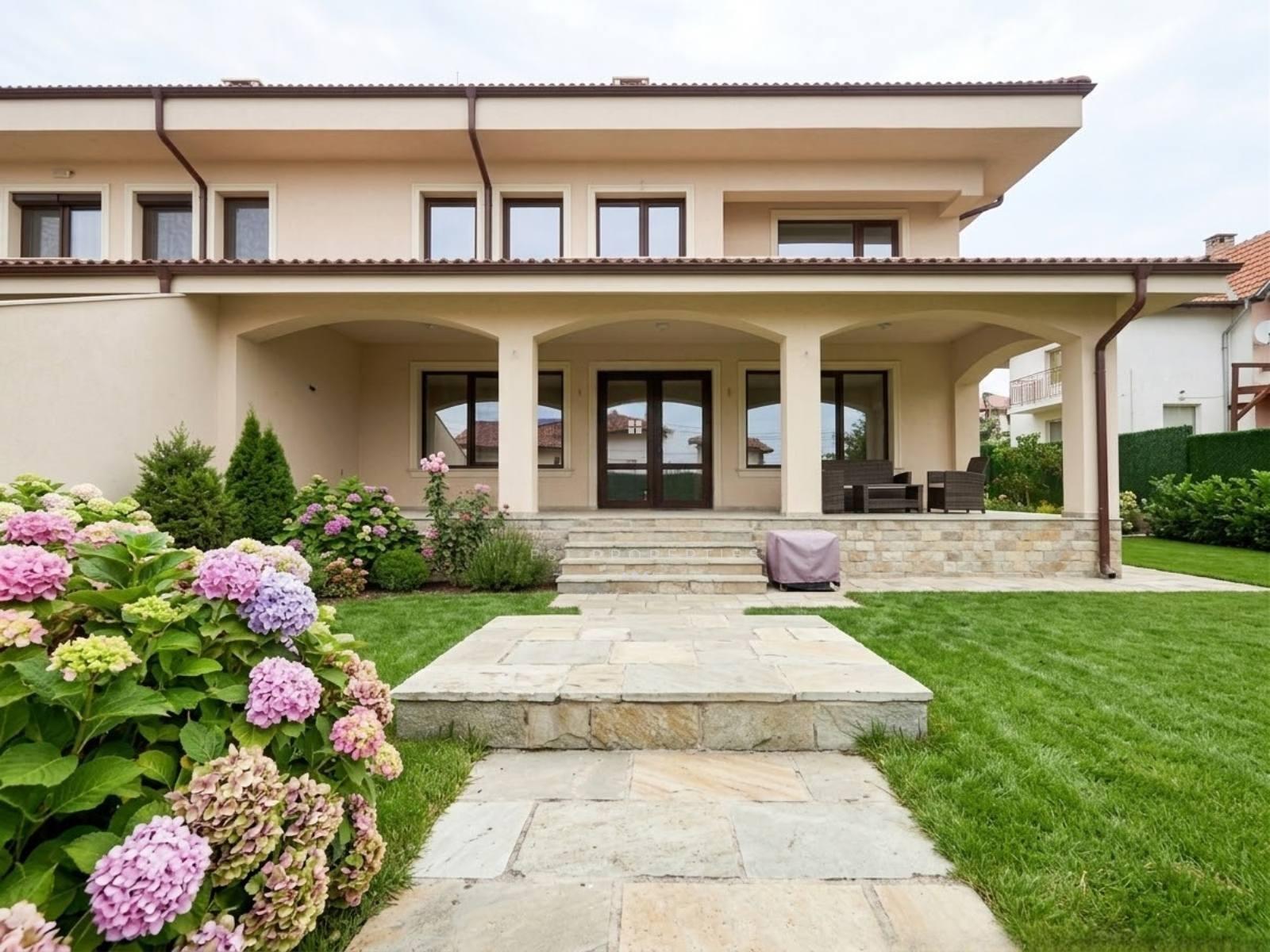 House for Sale in Burgas, Vetren
