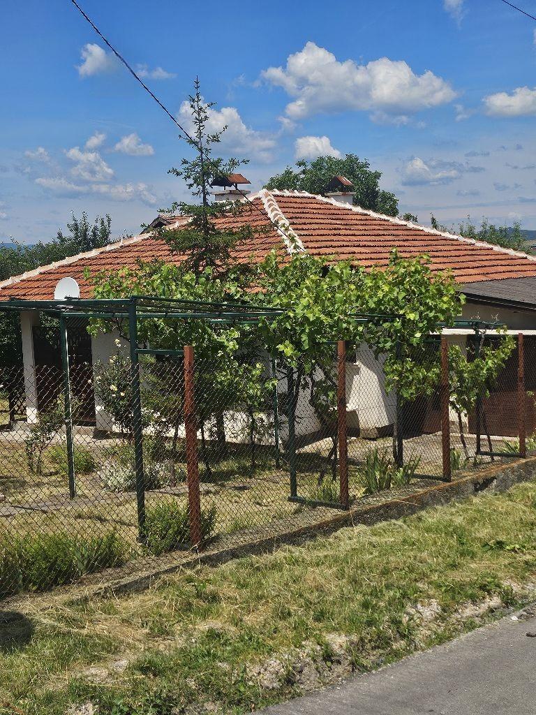 House for Sale in Babitsa, Pernik