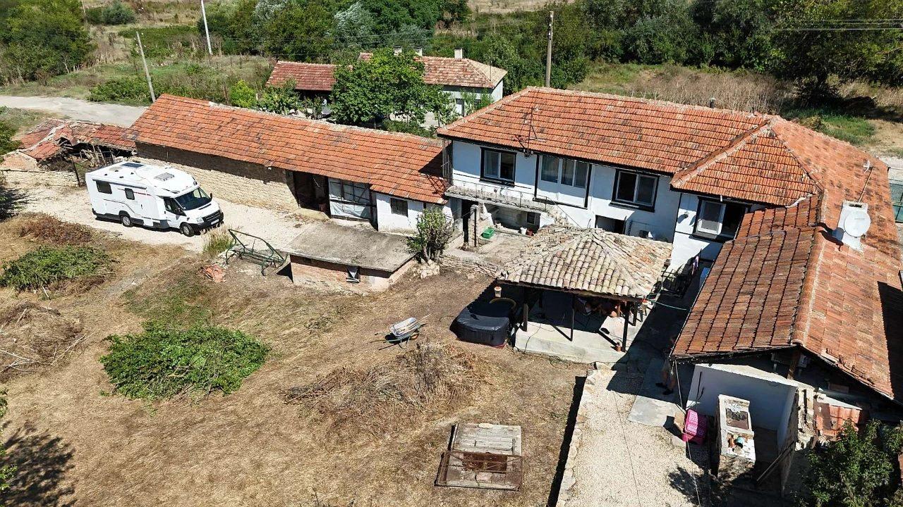 House for Sale in Petrov dol, Varna