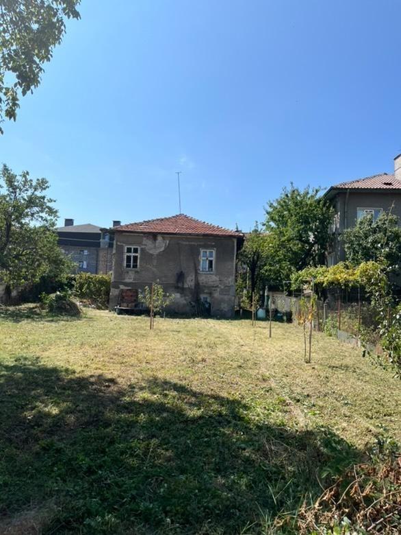 House for Sale in Pernik, Kamenina