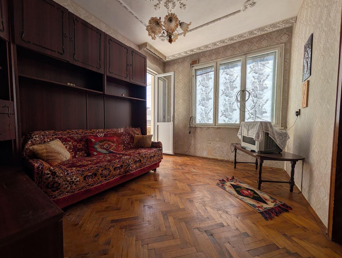 House Floor for Sale in Pavlikeni, Veliko Tarnovo