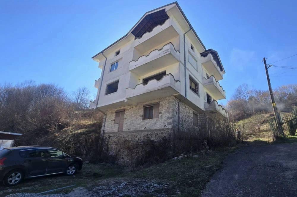 House for Sale in Elhovets, Smolyan