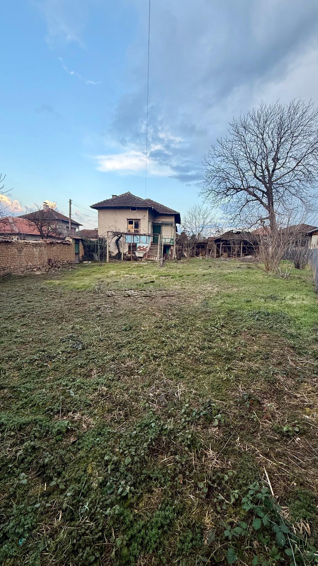 House for Sale in Borovtsi, Montana