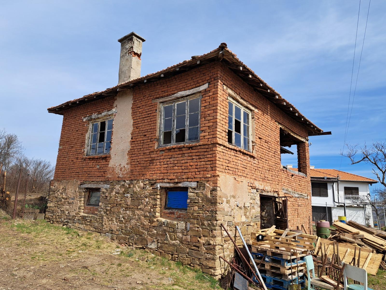 House for Sale in Potsarnentsi, Pernik