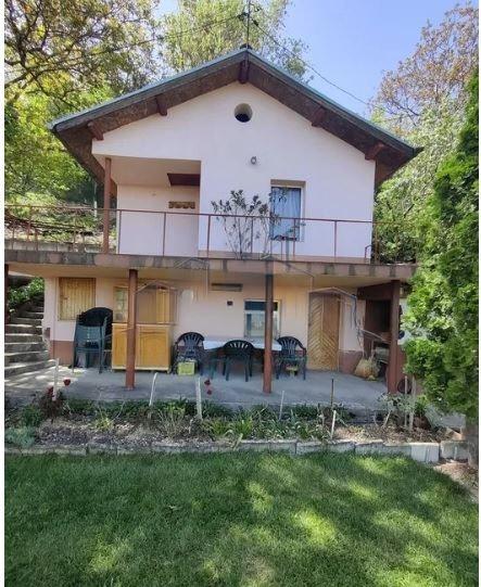 Villa for Sale in Shumen, Chashka Area