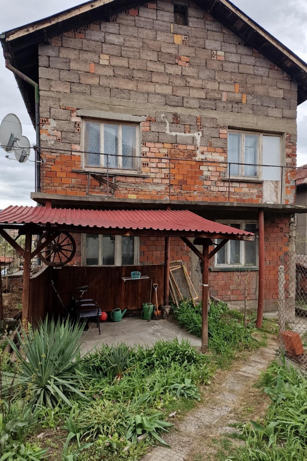 House for Sale in Pernik, Baykusheva mahala
