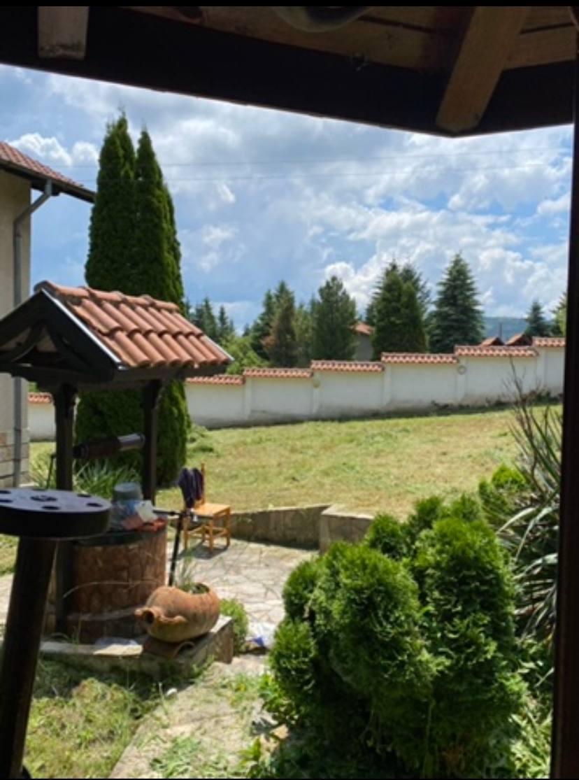 House for Sale in Rebro, Pernik