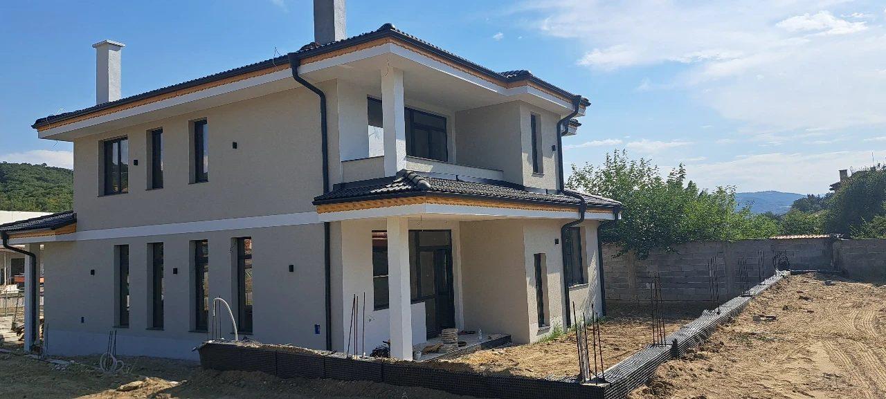 House for Sale in Izgrev, Blagoevgrad