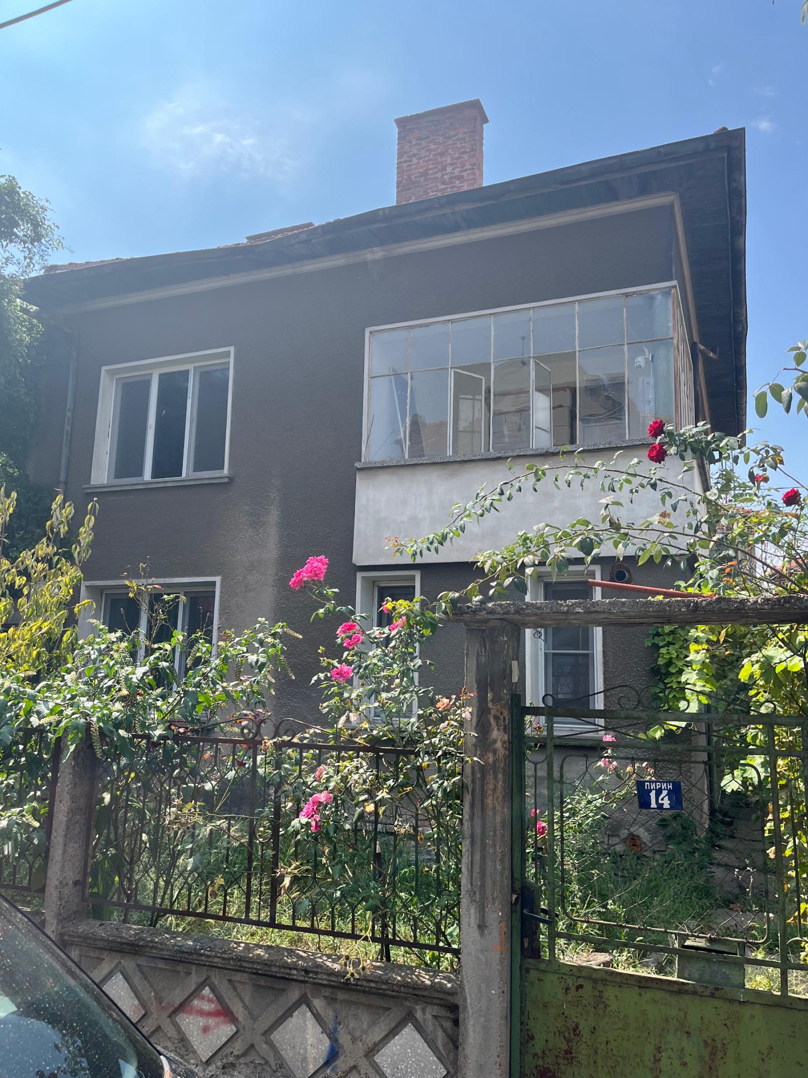 House for Sale in Lom, Montana