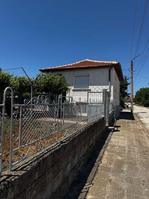 House for Sale in Cheshnegirovo, Plovdiv