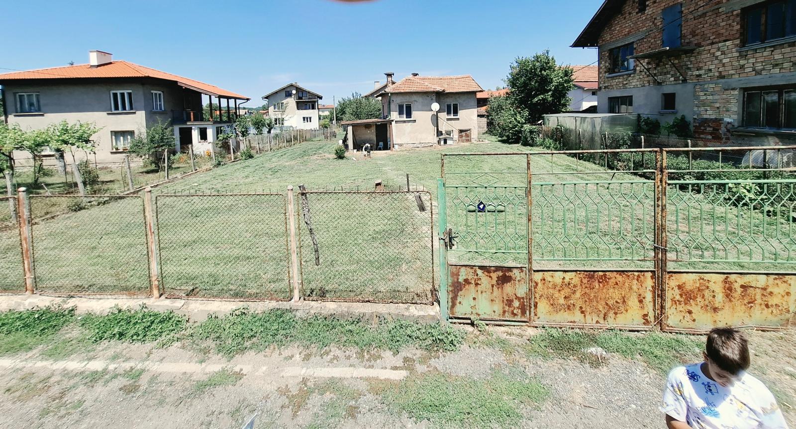 House for Sale in Studena, Pernik