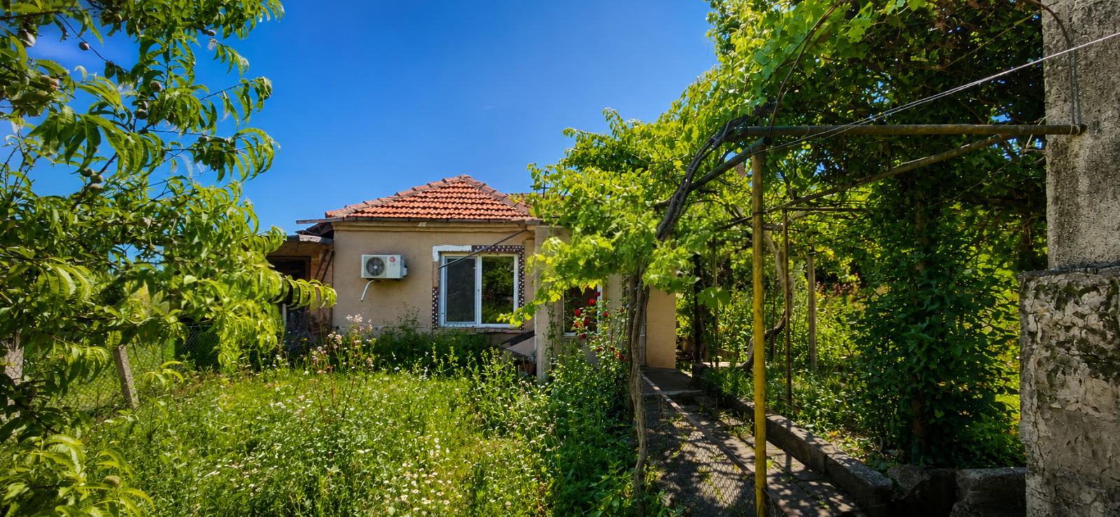 House for Sale in Burgas, Marinka