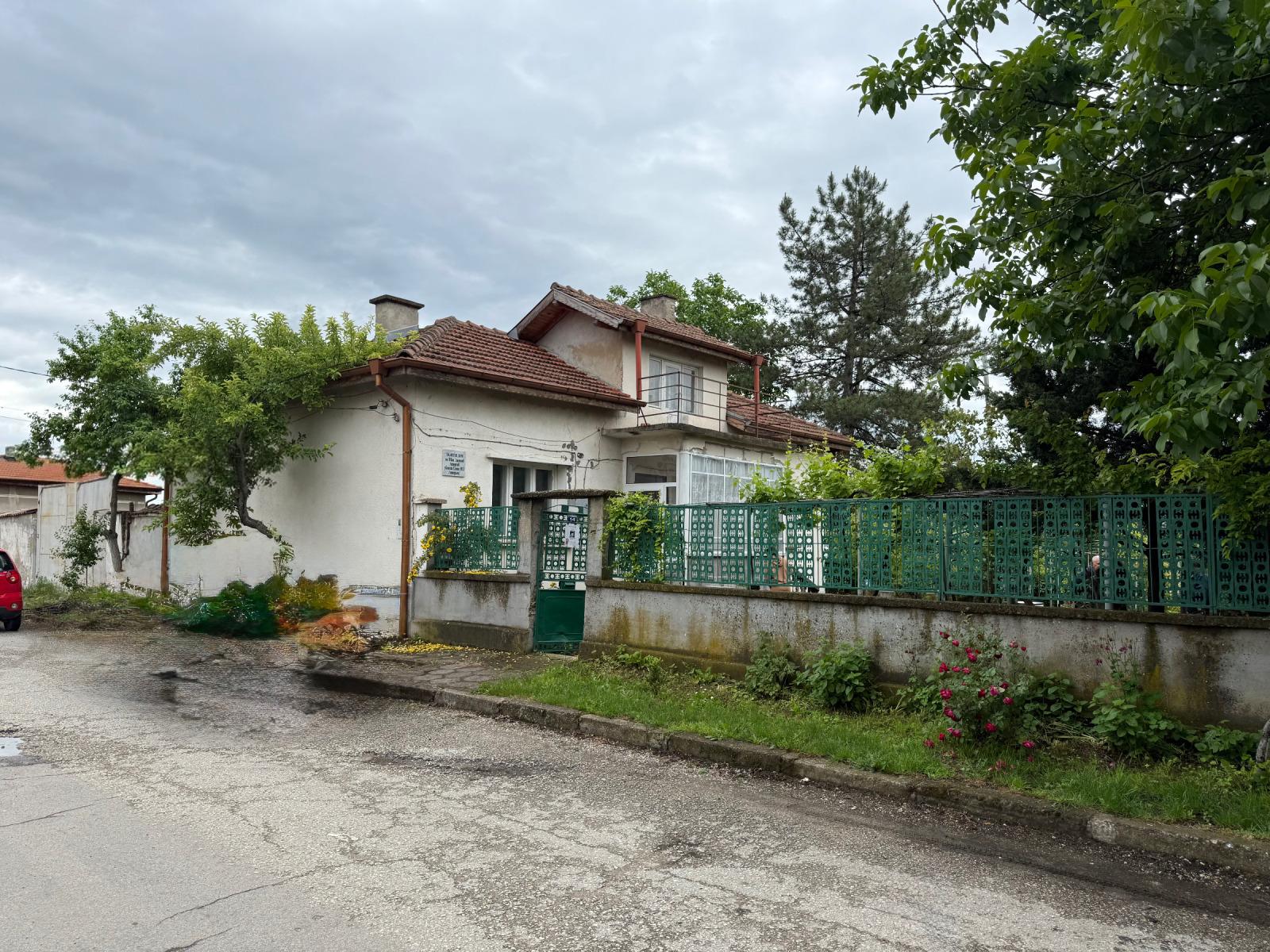 House for Sale in Dolni Dabnik, Pleven