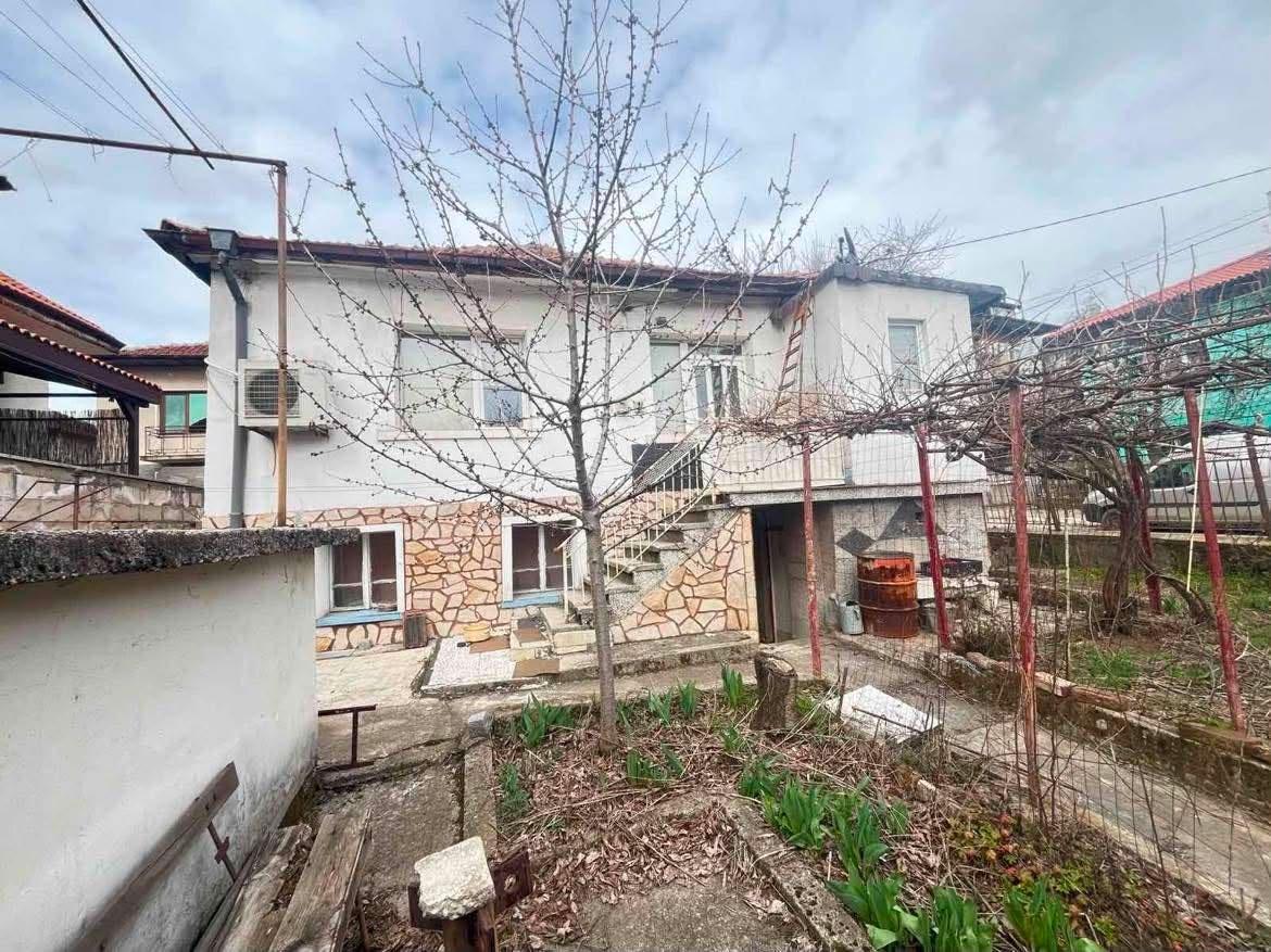 House for Sale in Pernik, Klepalo