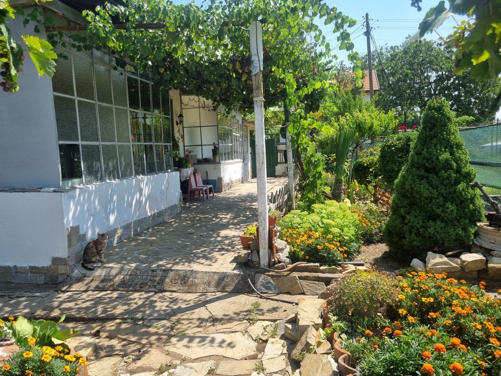 House for Sale in Arnautito, Stara Zagora