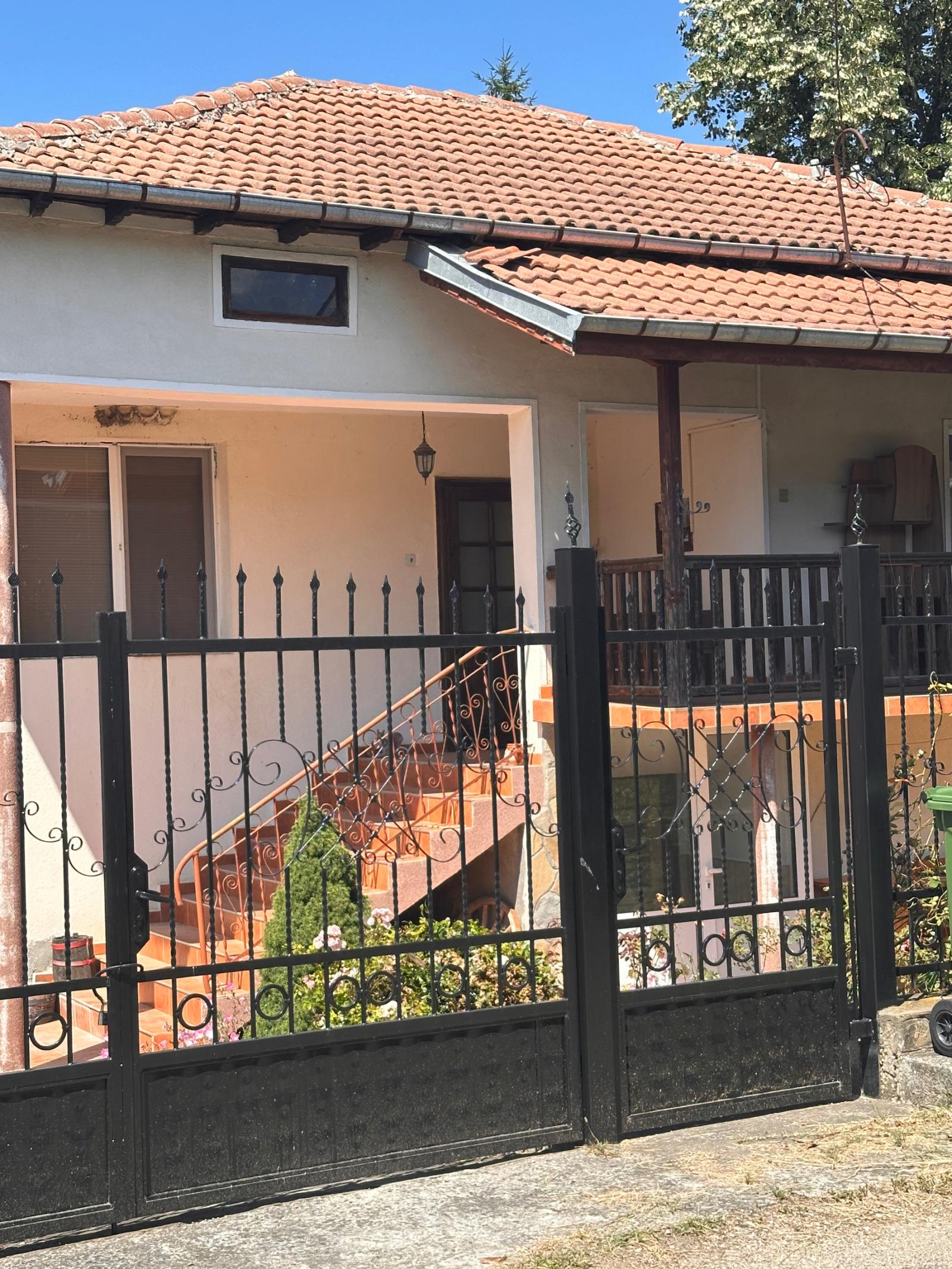 House for Sale in Apriltsi, Lovech