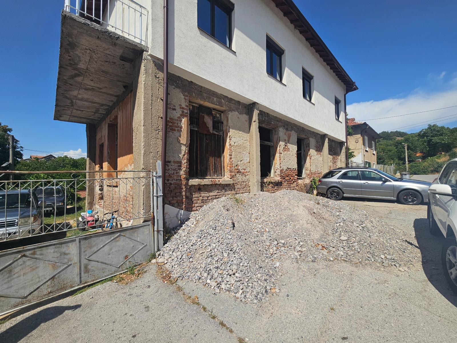 House Floor for Sale in Divotino, Pernik