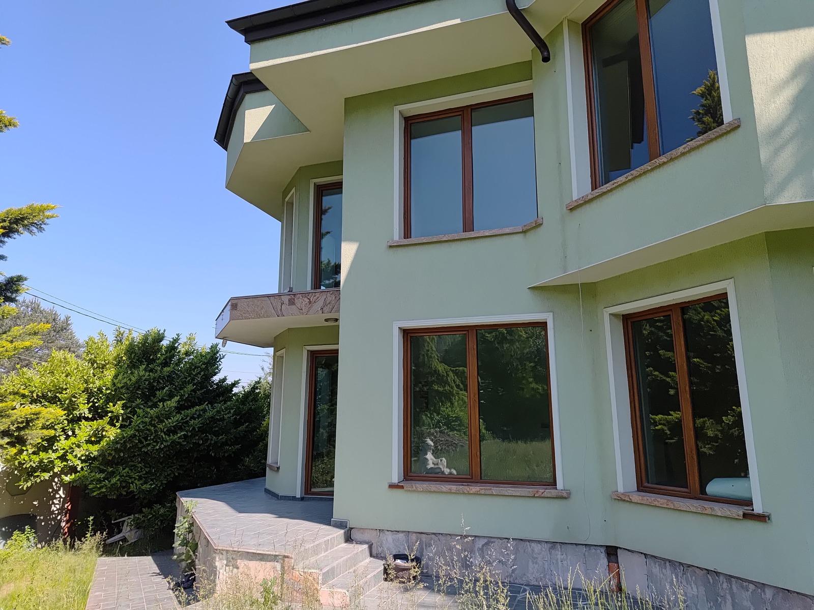 House for Sale in Sofia, Gardova glava Area