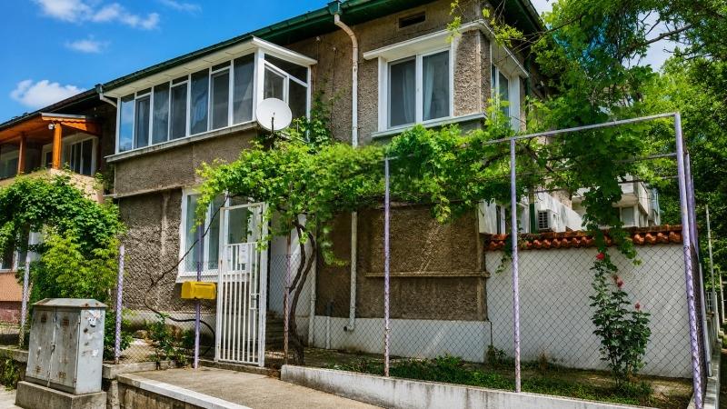 House Floor for Sale in Targovishte, Iztok 1
