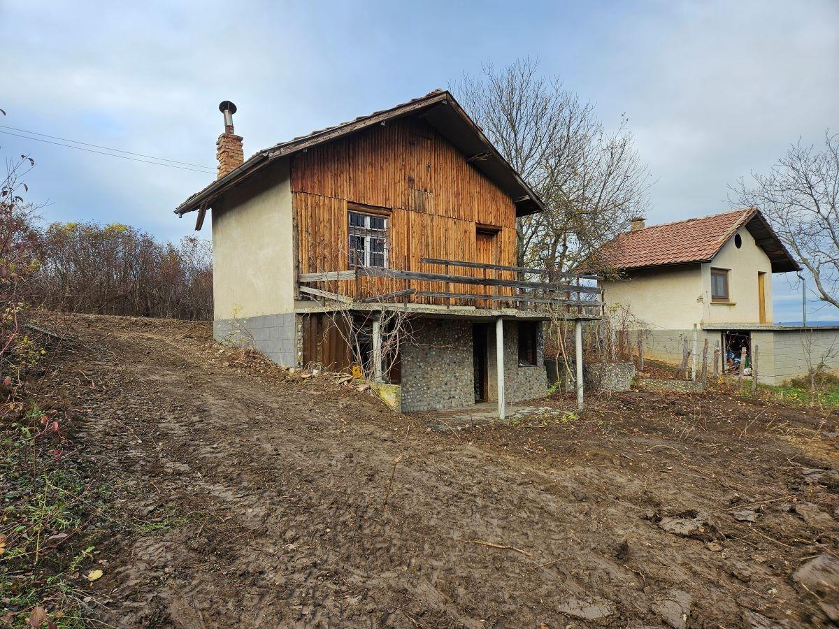 Villa for Sale in Byala cherkva, Veliko Tarnovo