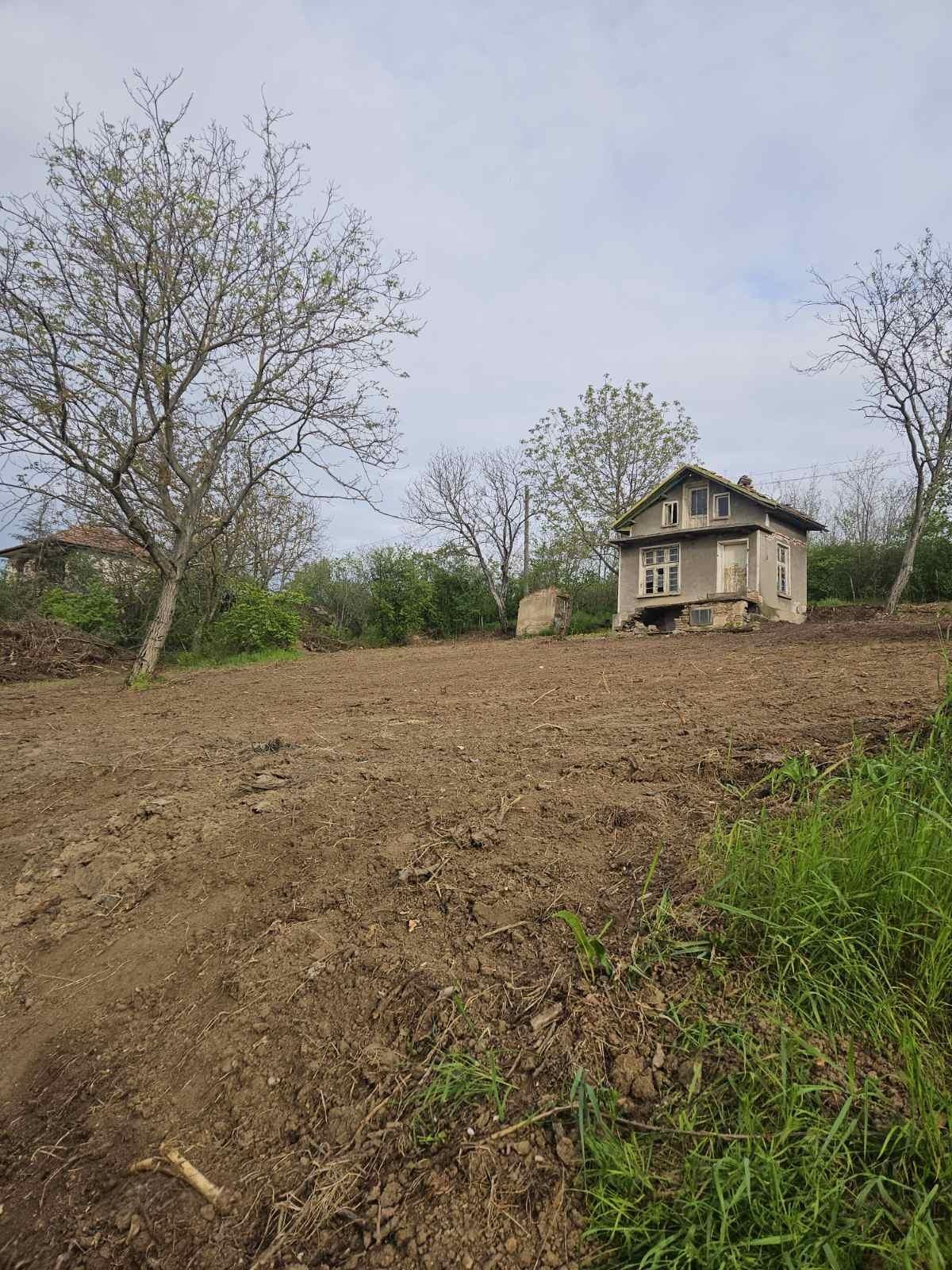 Villa for Sale in Pleven, Orleto Area