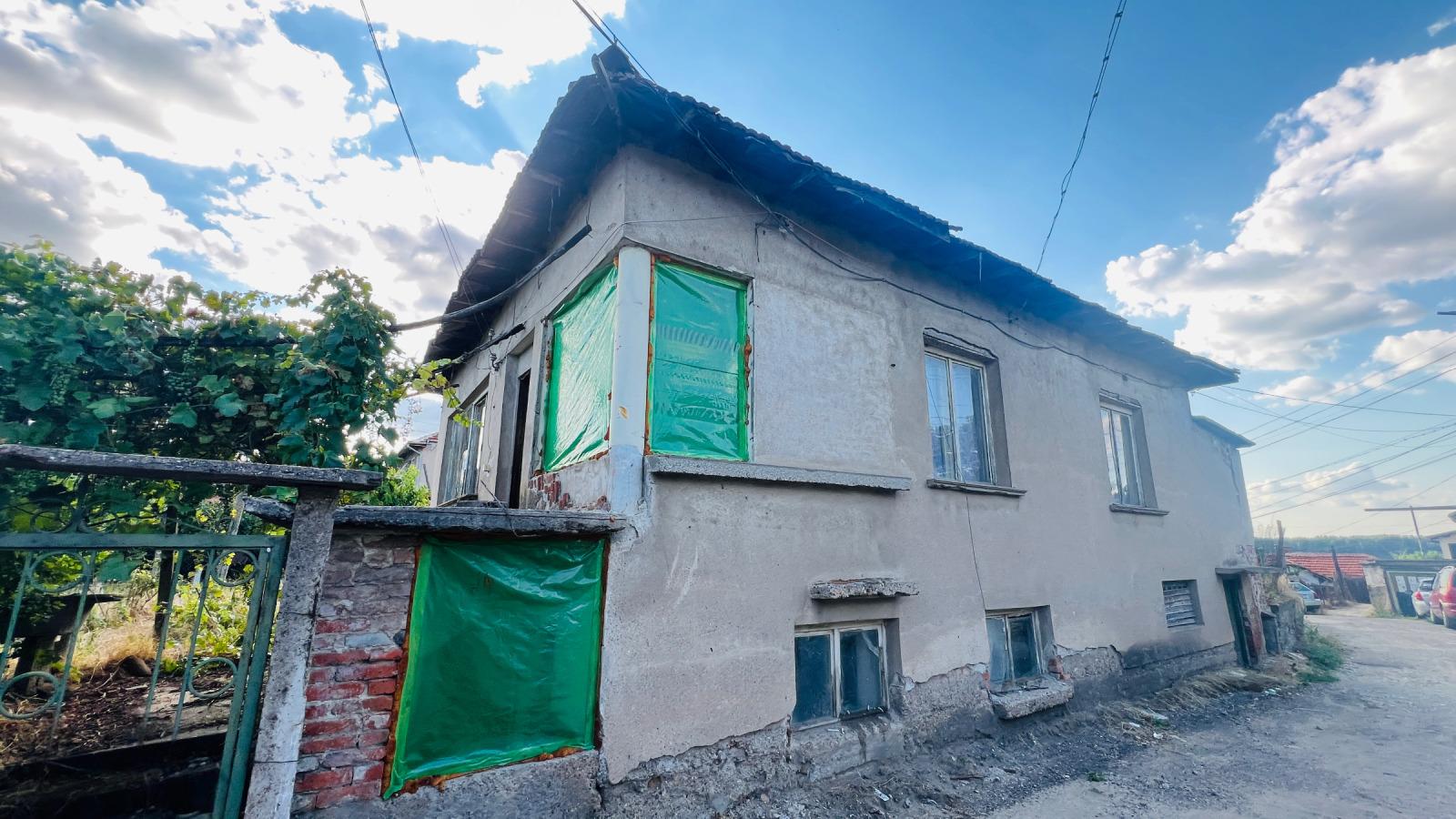 House for Sale in Lom, Montana