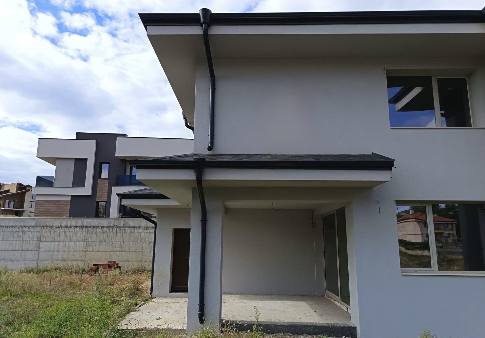 House for Sale in Izgrev, Blagoevgrad