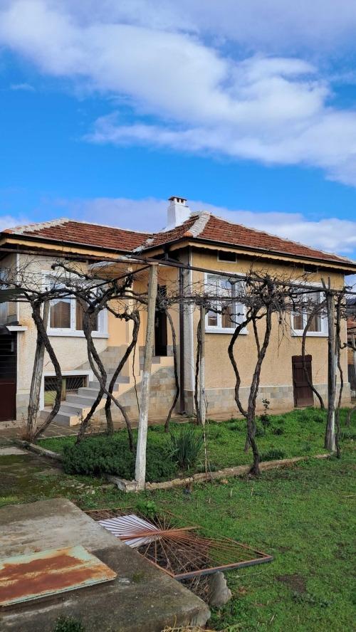 House for Sale in Vetren, Stara Zagora