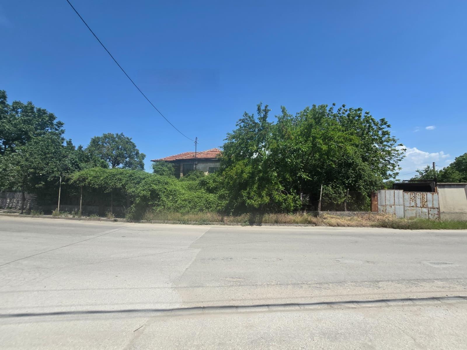 House for Sale in Zlatitrap, Plovdiv