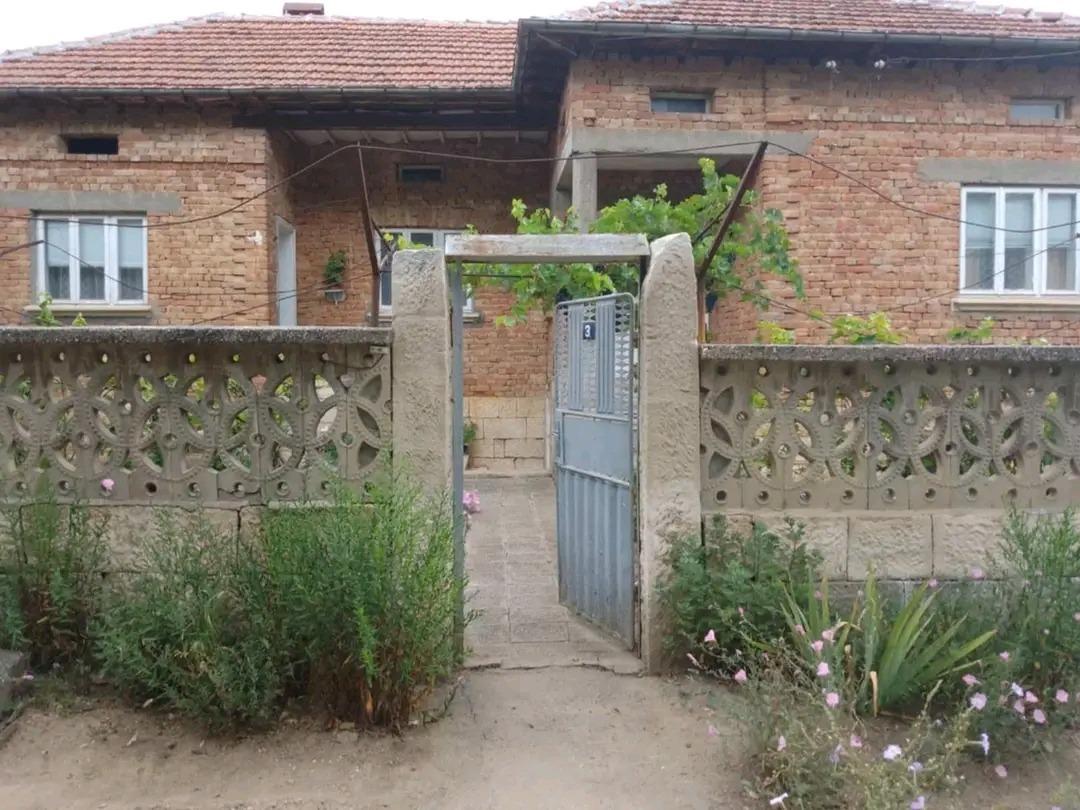 House for Sale in Ostritsa, Ruse