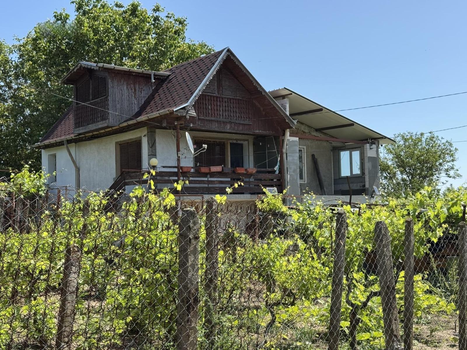 Villa for Sale in Dobrich, v.z. Lozyata