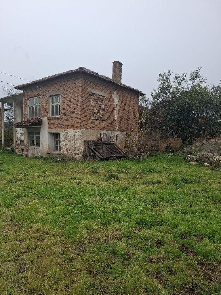 House for Sale in Karavelovo, Plovdiv