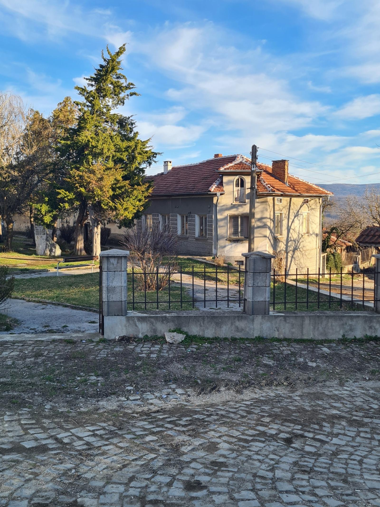 House for Sale in Gostilitsa, Gabrovo