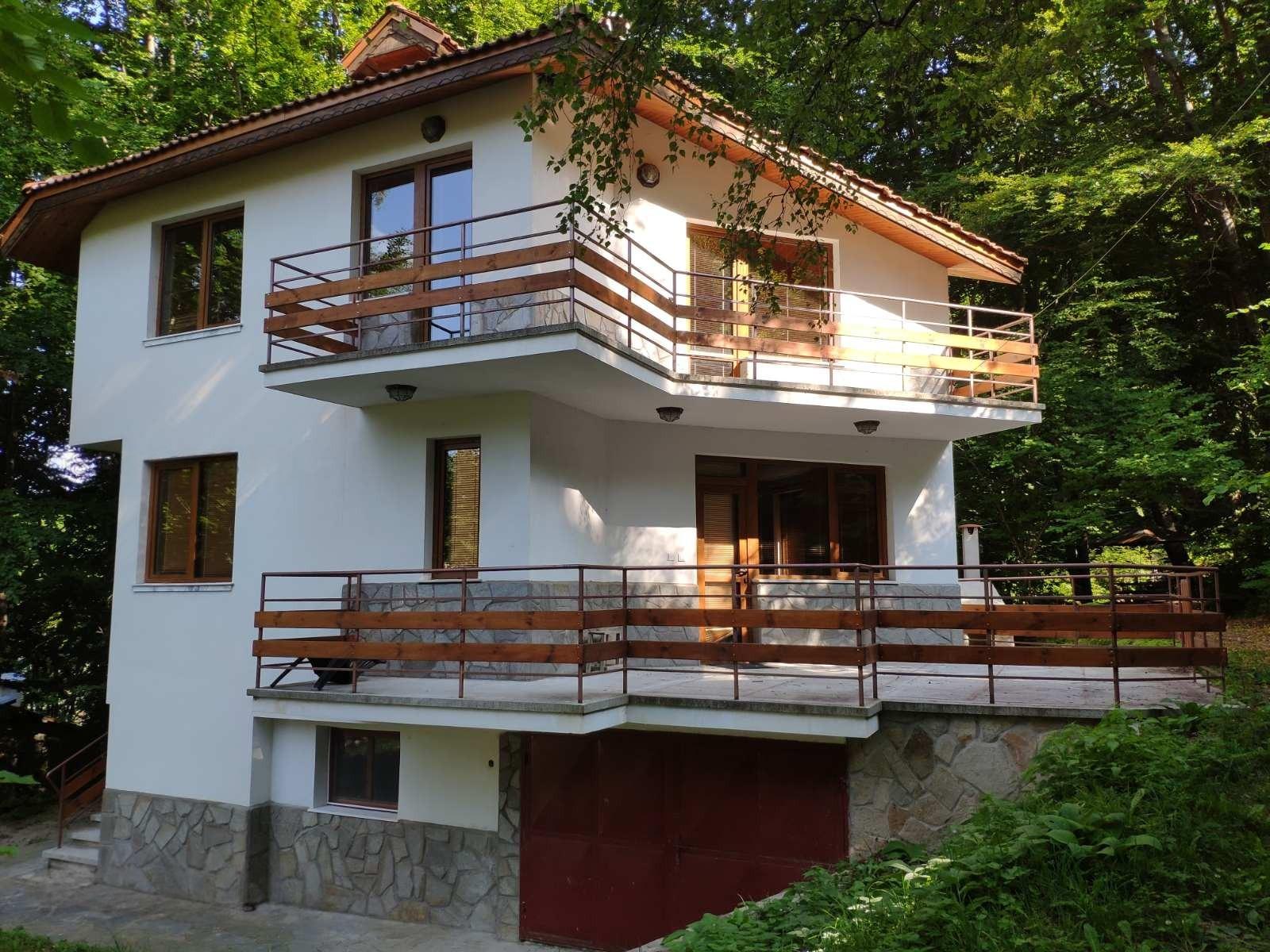 Villa for Sale in Rozovo, Pazardzhik