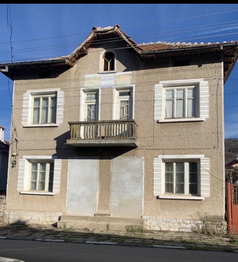 House for Sale in Lyutadzhik, Vratsa