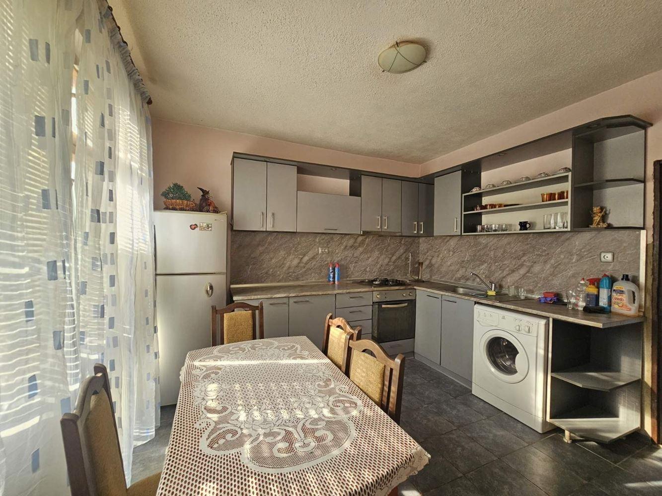 House for Sale in Varna, Zvezditsa